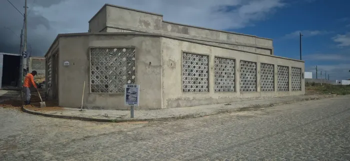 Casa nova com 3/4, suíte, área gourmet