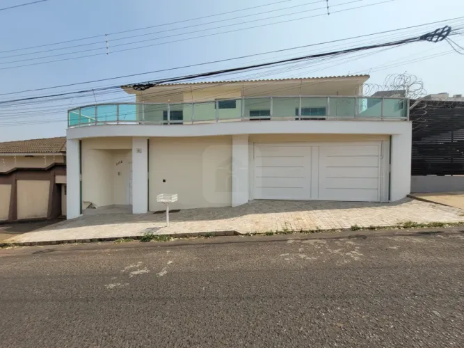 Casa para locação no bairro Osvaldo Rezende