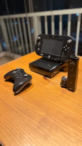 Nintendo Wii U Black Piano 32GB + HD 1TB LOTADO DE JOGOS + Garantia