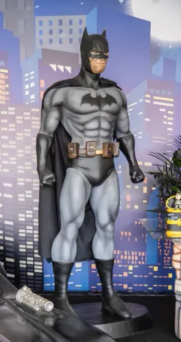 BATMAN EM FIBRA - ESCULTURA PARA DECORAÇÃO