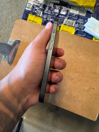 iPhone 16e 128g