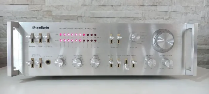 Amplificador Gradiente Model 360, LINDO!!!!, funcionando perfeitamente.