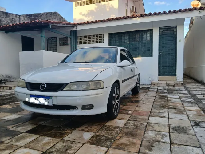 Chevrolet Vectra GL 2.2 / 2.0 MPFI 2000