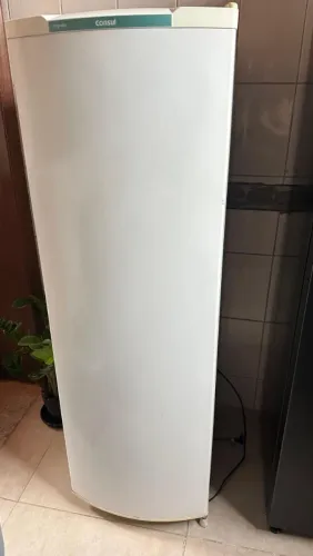 Geladeira Cônsul funcionando perfeitamente 