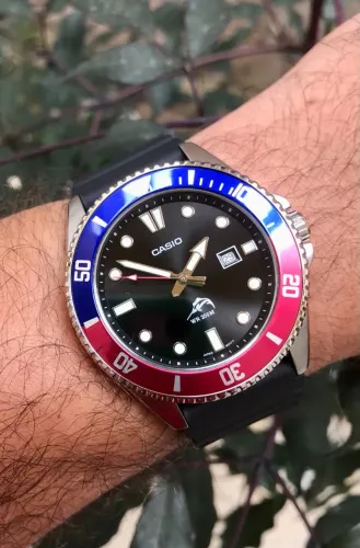 CASIO MDV 106 DURO PEPSI