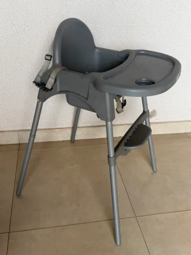 Cadeirinha de alimentação