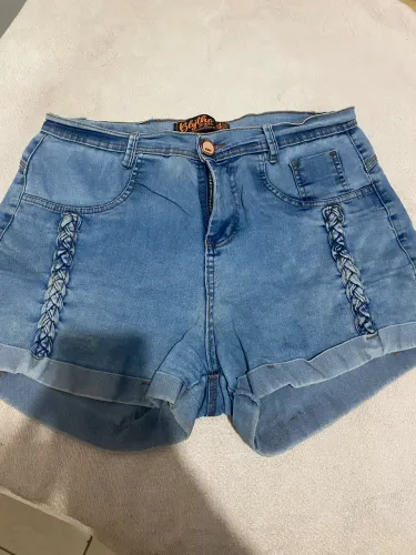 Short jeans