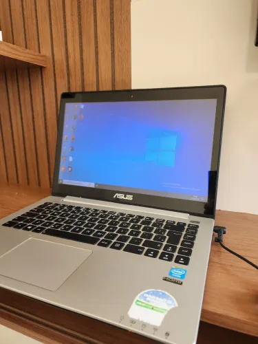 Notebook Asus - leia