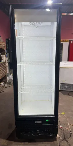 Freezer expositor vertical imbera funcionando perfeitamente