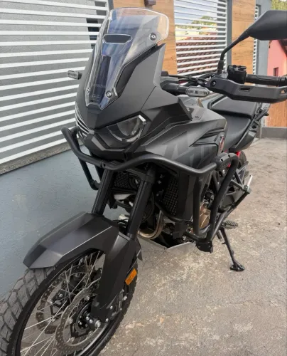 África twin baixo km