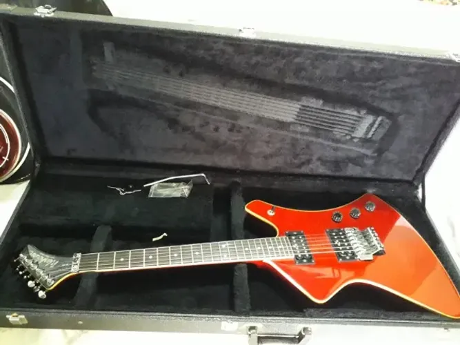 Guitarra Firebird Washburn A 10 Stage Series Reissue + Case alavanca e chaves