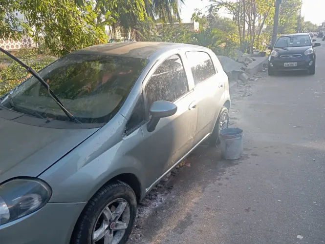 Fiat Punto Attractive 1.4 Fire Flex 8V 5P 2011