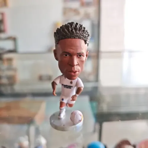 Boneco Mini Craque do personagem Vini Jr Real Madrid Articulável 7,5cm