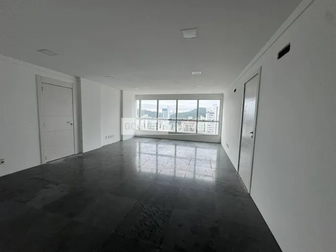 Sala com 43,13M², Aluguel de R$3.818 + Taxas - Pioneiros, Balneário Camboriú (Sc)