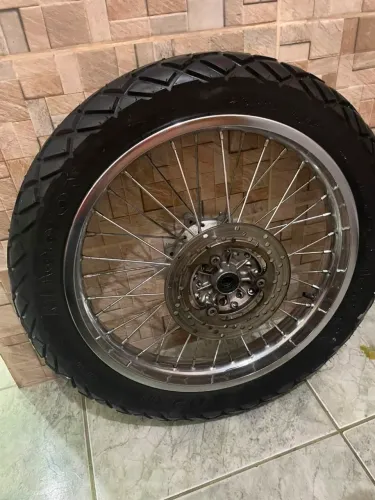 Roda traseira Lander 250 2025
