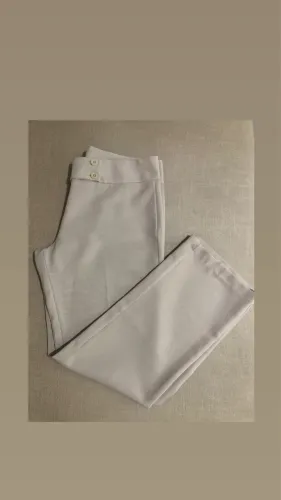 Calça feminina número 40 bege claro