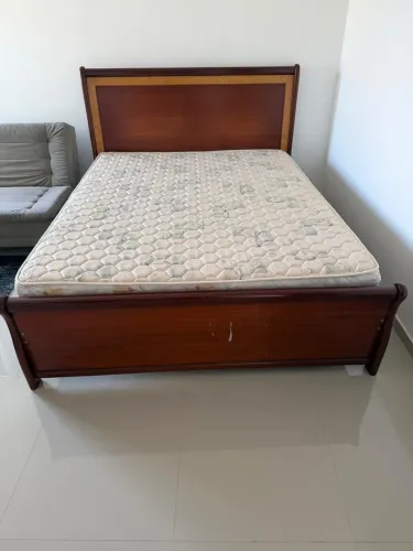 Cama de casal com colchão
