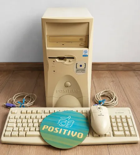 Computador positivo antigo