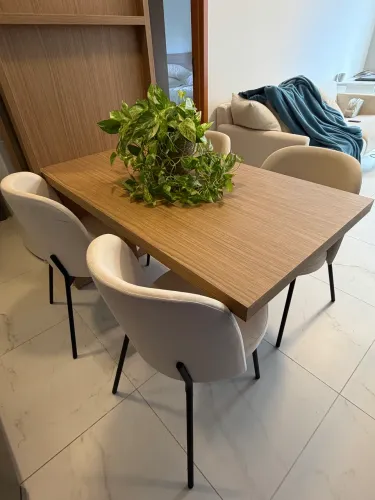 4 Cadeiras Estofadas para Sala de Jantar - Bouclé Cru