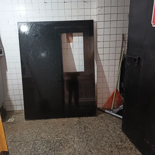 Vendo peça em granito ,próprio para cokie.