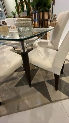 Mesa de Jantar com 6 cadeiras