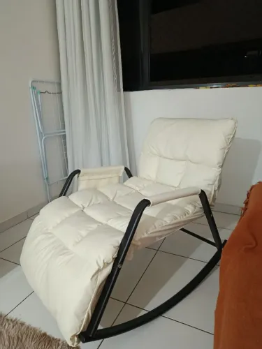 Poltrona Branca ou Marfim