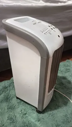 Vendo climatizador e purificador de ar com pouco tempo de uso.