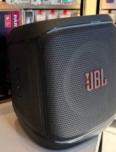 JBL Partybox Encore 2 com microfone 