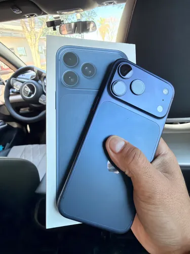 Torrando IPhone 17 pro Max 256 Apenas 20 ciclos de carregamento 1 Ano de garantia Apple