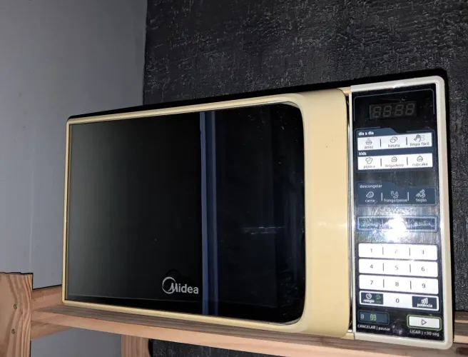 Microondas Midea Espelhado 20L PRA VENDER HOJE!!!!!