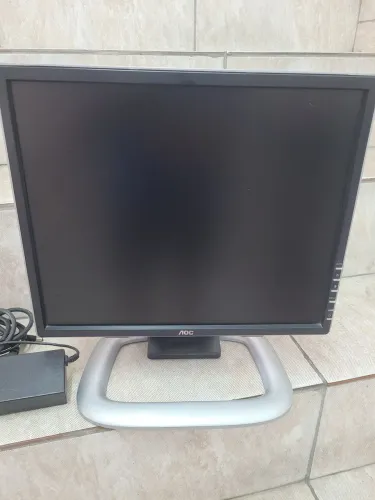 Monitor LCD AOC 17 polegadas (VGA)