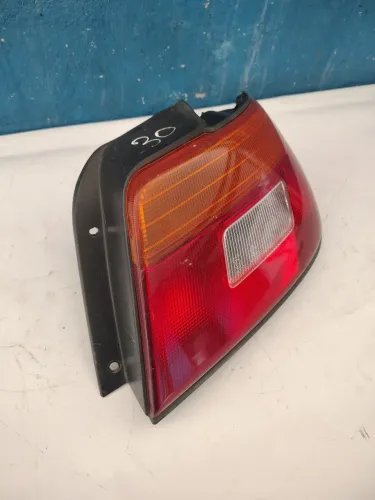 Lanterna Traseira Lado Direito Daihatsu Charade Original Usada 