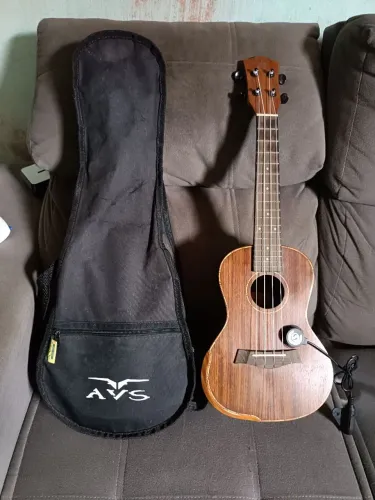 Ukulele concerto elétrico PHX