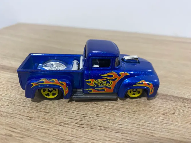 Hotwheels Custom 56 Ford F-100 Azul Flames Loose 1:64 Novo