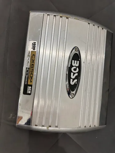 Amplificador BOSS 1600W 3 canais (leia a descrição)