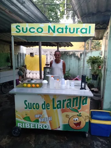 Barraca de sucos e salgados