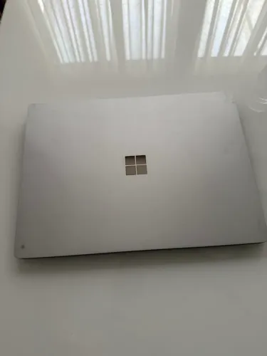 Microsoft Surface Laptop 2 i5 8GB 256GB