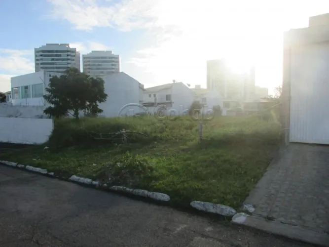 Terreno no Bairro Atalaia, próximo a praia.