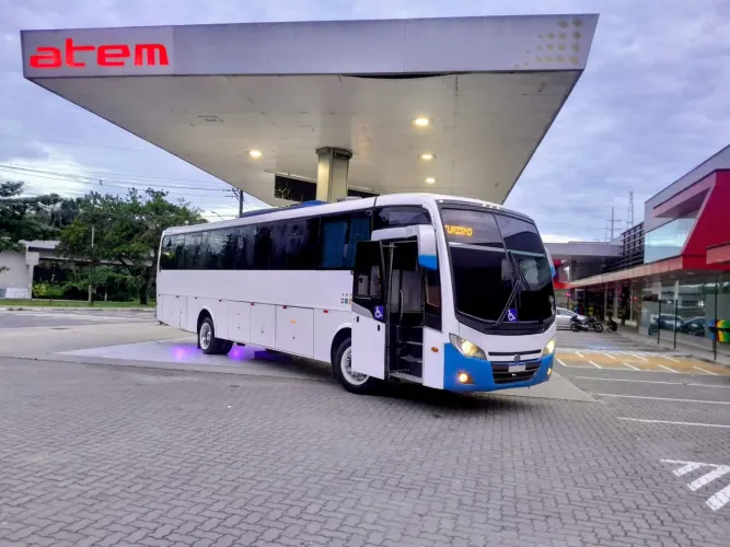 Ônibus rodoviário volvo B270F 2012 Ar condicionado Banheiro 