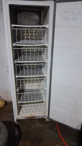 Frezer vertical prosdocimo
