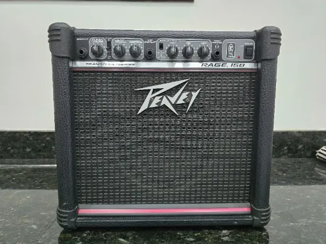 Amplificador de guitarra (cubo) - Peavey Rage 158 (15w)