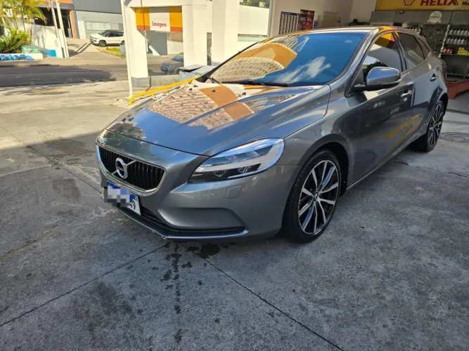 Volvo V40 T-4 Momentum 2.0 Aut. 2019