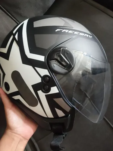 Capacete Peels Freeway aberto