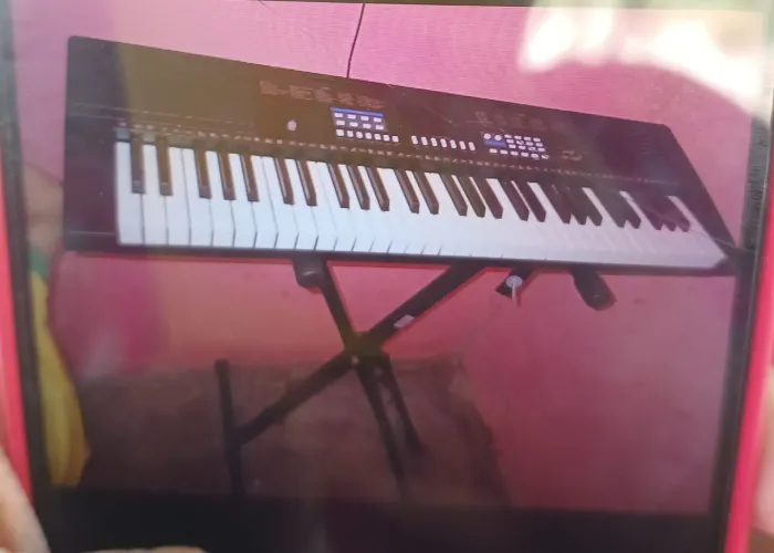 Vende-se bp100 , teclado eletrônico 