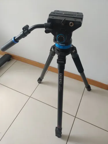 Tripé Bento A373F com cabeça S8