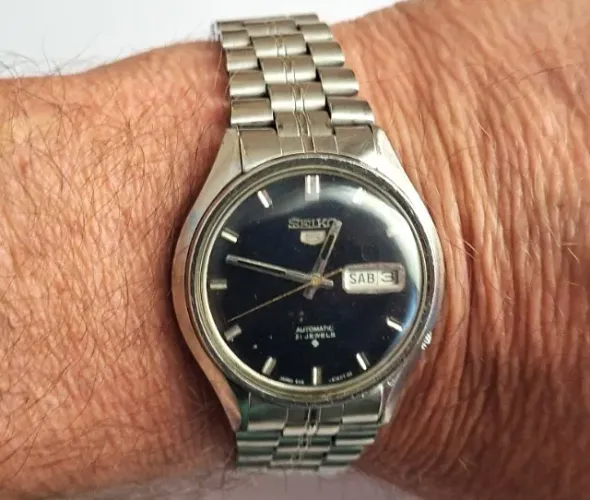A106= PEQUENO DEFEITO ANTIGO RELOGIO SEIKO VER DETALHES E DESCRIÇAO
