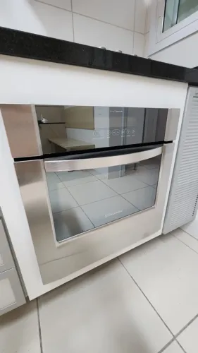 Forno Electrolux Blue Touch Embutir