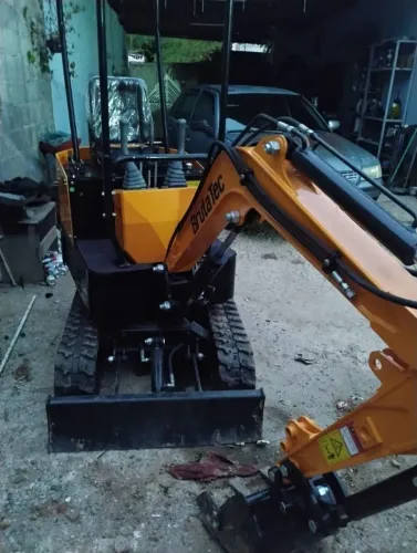 Mine escavadeira bruta tec 
