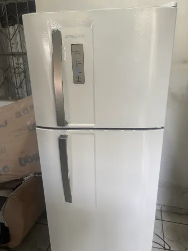 Geladeira Eletrolux Frost Free (Frete grátis)