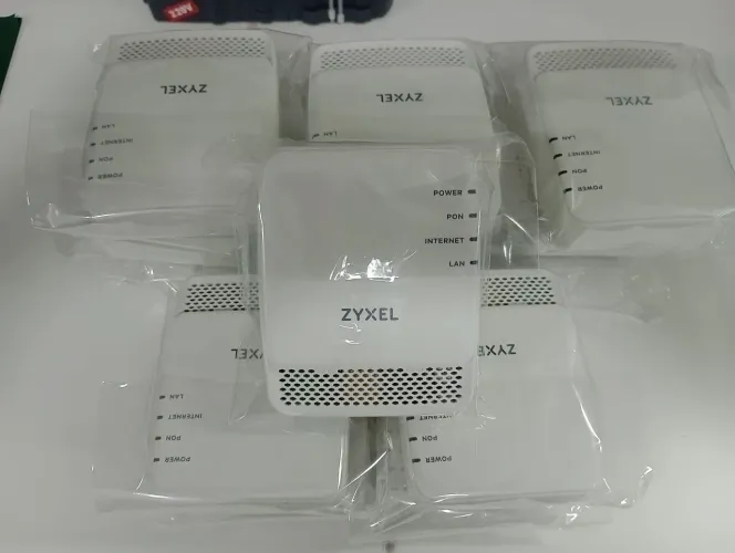 Lote 14 ONU Zyxel gpon Brigd + Fontes 